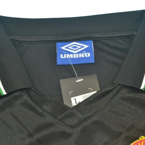 Manchester United Auswärts Black 98 "Sheringham" Nº 10