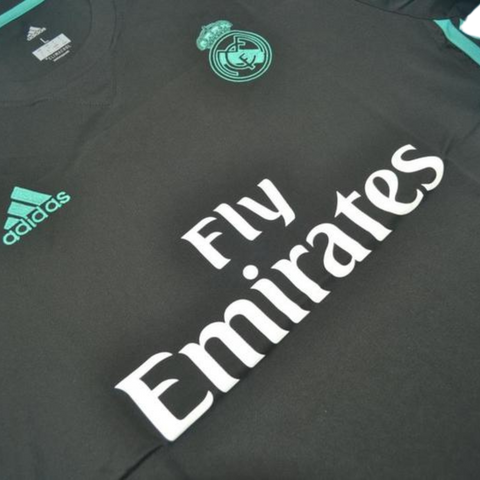 Real Madrid Auswärts Sleeve 17/18 "Kross" Nº 8