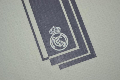 Real Madrid Heim 15/16 "Modric" Nº 19
