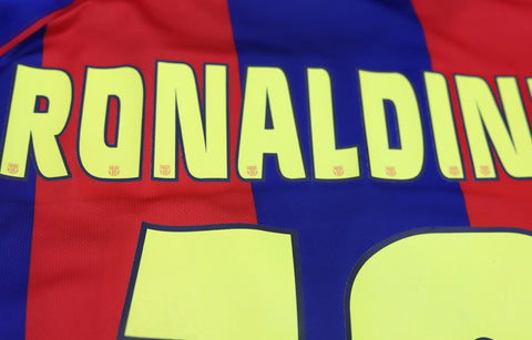 Barcelona Heim Langarm 04/05 "Ronaldinho" Nº 10